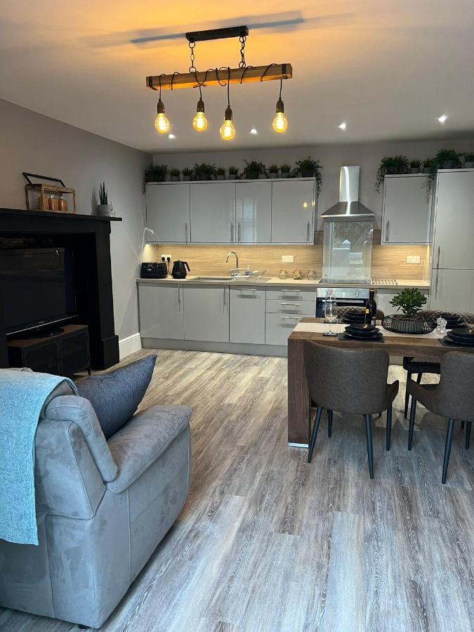 Apartment Two Bed Garden On The