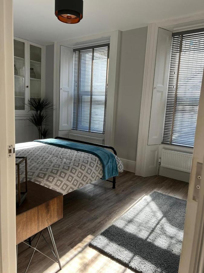 Two Bed Garden On The Apartment *