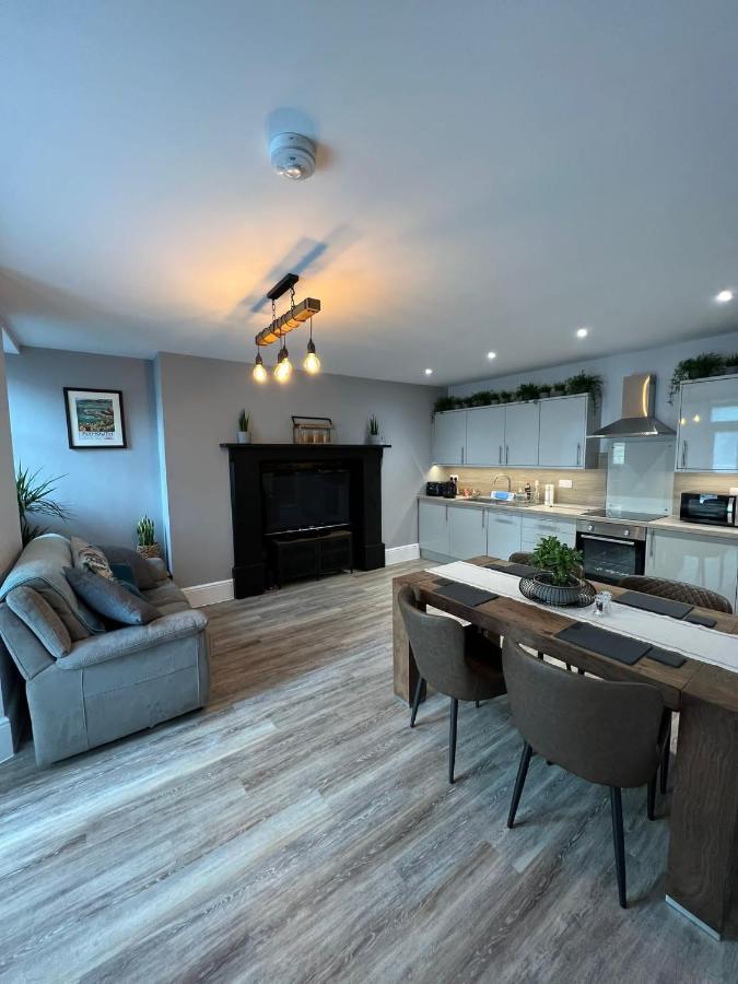 Apartment Two Bed Garden On The