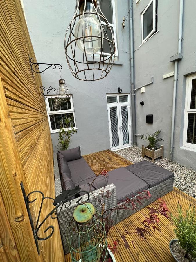 Two Bed Garden On The *